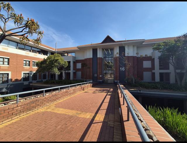 109M² OFFICE TO LET IN WOODMEAD
